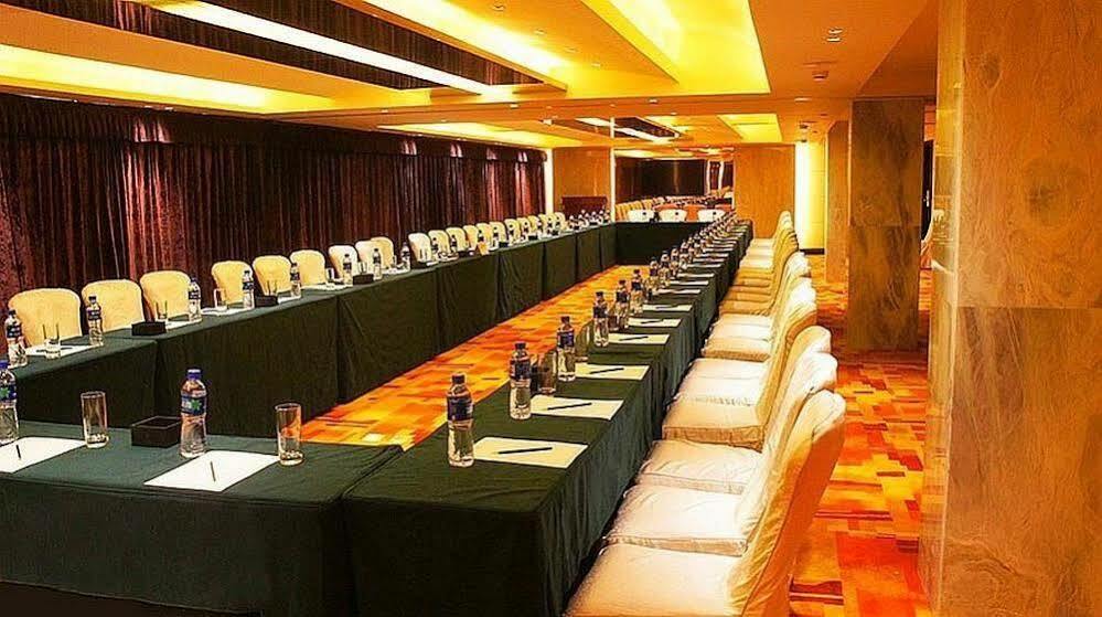 Zhaorui International Hotel Wuhan Esterno foto